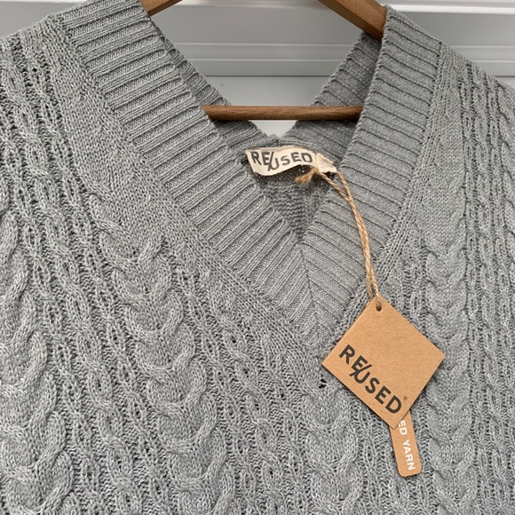 NWT Re/Used Grey Sleeveless Knit - size S but really M/L - Picture 5 of 8
